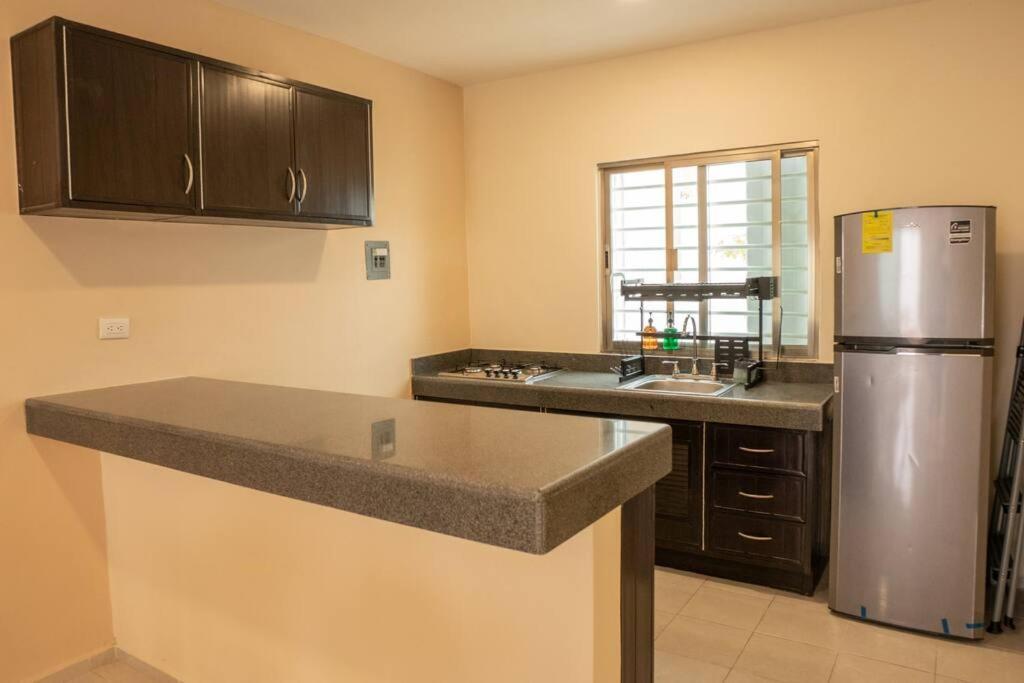 Acogedora Casa Con Hospedaje Para 2 Personas Chetumal Exteriör bild