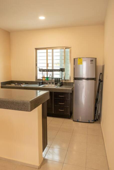 Acogedora Casa Con Hospedaje Para 2 Personas Chetumal Exteriör bild